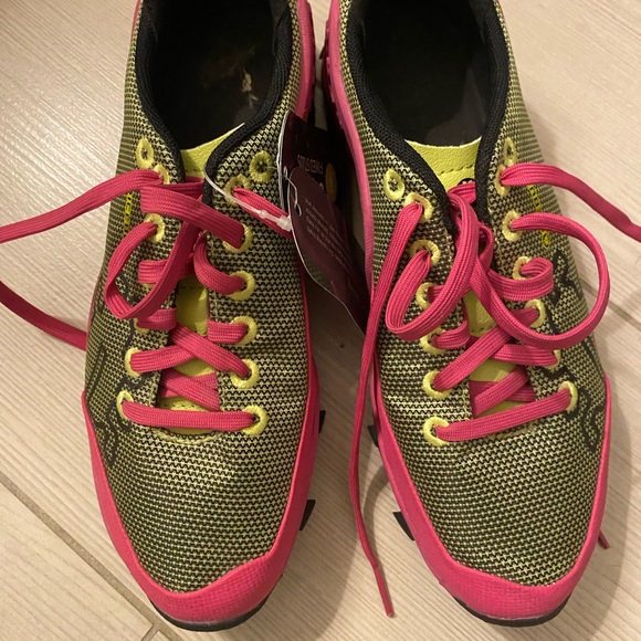 ice bugs running shoe